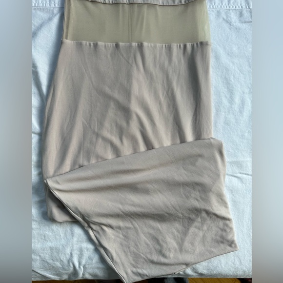 Nookie high neck blush colored dress with mesh inserts - Picture 4 of 8